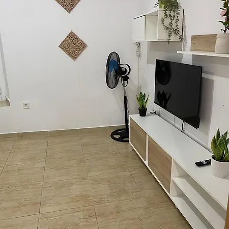 Alameda Apartment *